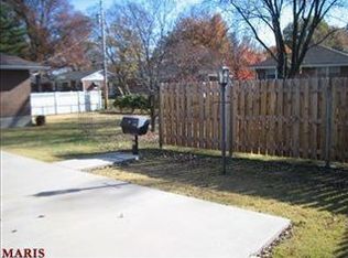 350 W Saint Anthony Ln, Florissant, MO
