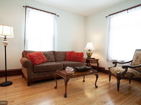 5th image of 2515 California St NE