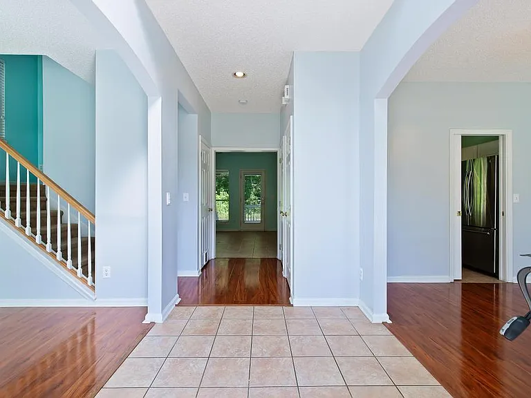13480 Gallant Fox Cir W — Photo 4