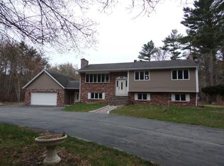 84 Mattapoisett Rd, Acushnet, MA 02743