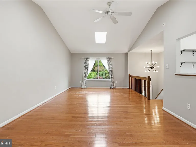 7264 Twilight Ct — Photo 24