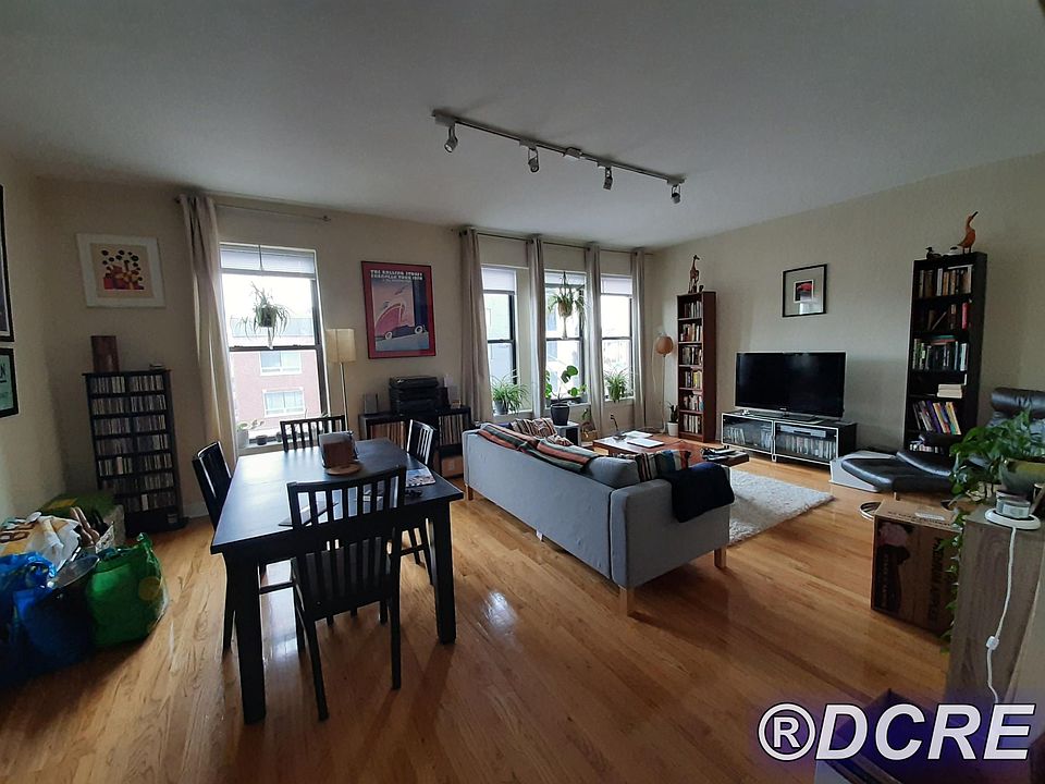 1st image of 3949 N Ashland Ave