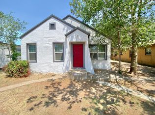 2218 15th St, Lubbock, TX 79401
