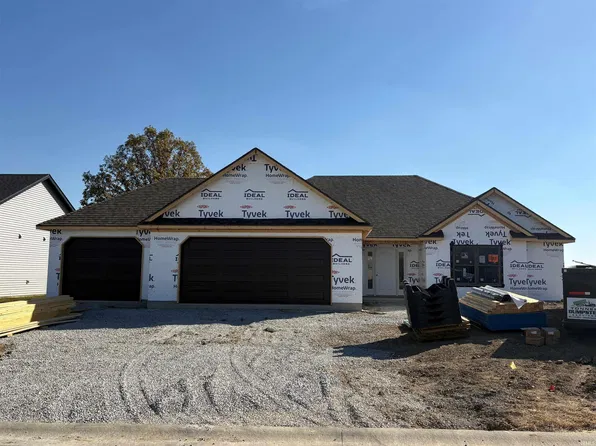 1096 Farmington Dr, Bluffton, IN 46714