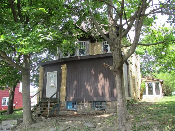 1016 23rd Ave, Altoona, PA 16601