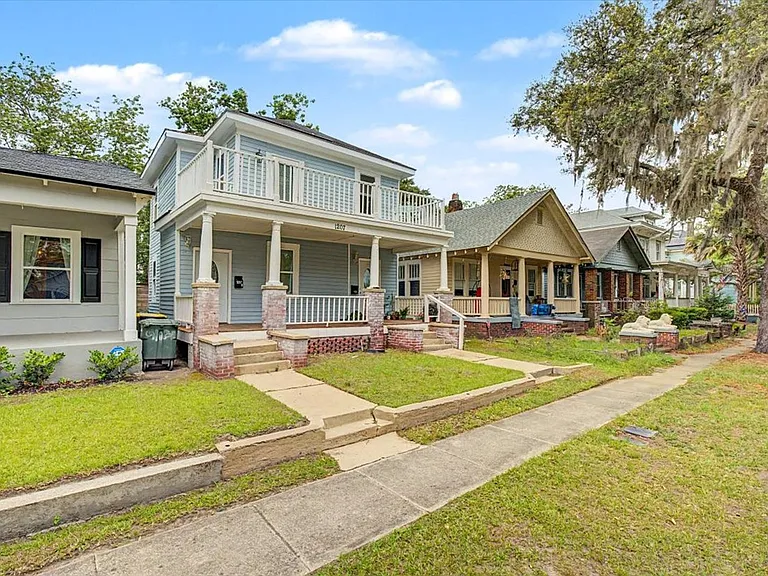 1207 E Anderson St #B — Photo 24