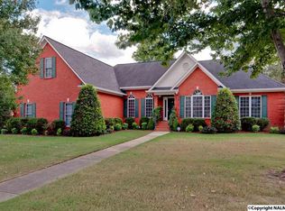 2904 Southhurst Dr SE, Huntsville, AL 35803