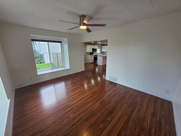 1104 E Rockwell Ave — Photo 4