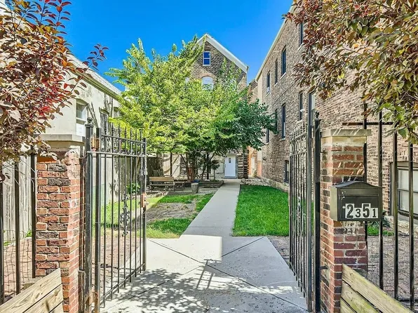 2351 S Whipple St, Chicago, IL 60623