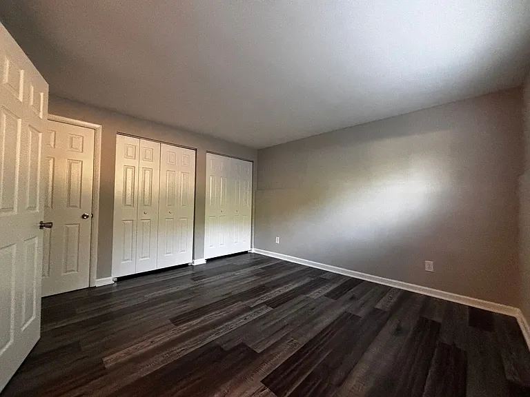 Flowerdale Apartments — Photo 9