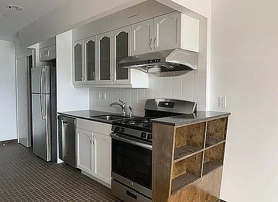 3rd image of 33-41 Junction Blvd #2