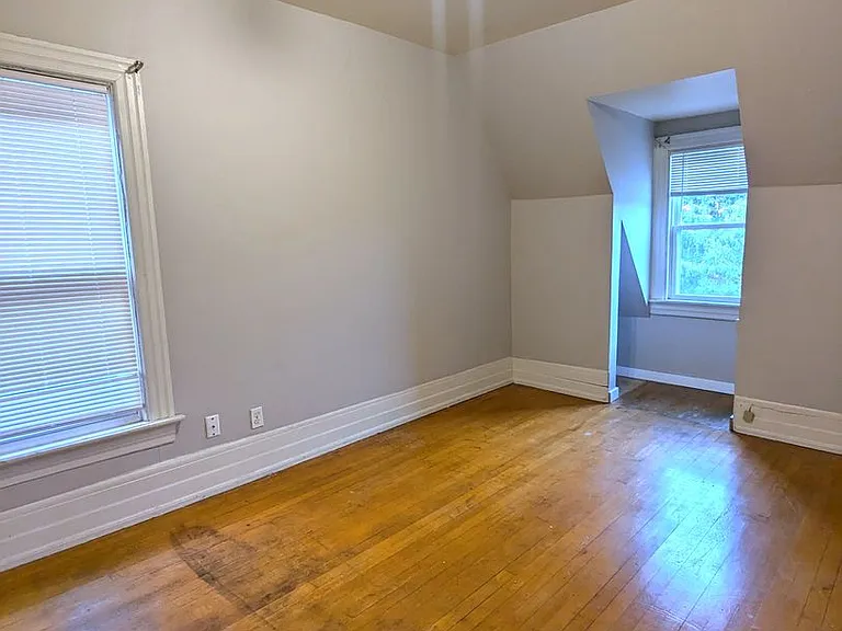 3205 N Bartlett Ave — Photo 9