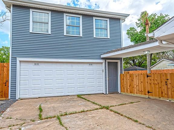 2nd image of 18323 Cape Bahamas Ln