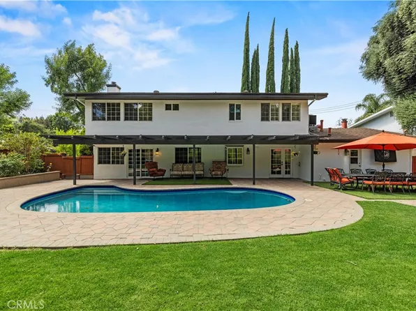 5943 Salamea Ave, Woodland Hills, CA 91367