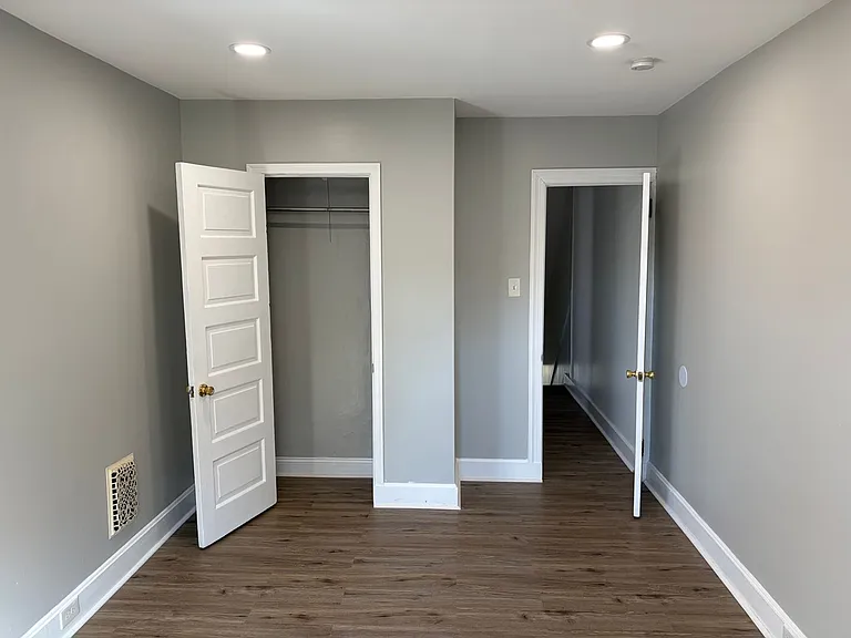 512 1/2 N Charlotte St — Photo 12