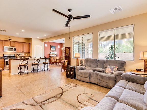 4th image of 3518 E Carla Vista Dr