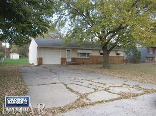 4006 E Oakland Ave, Bloomington, IL 61704