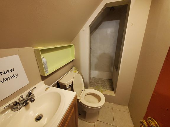 2nd image of 63 Llewellyn Ave #1/2
