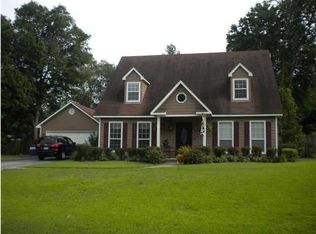 7621 Meadows Dr S, Mobile, AL 36619