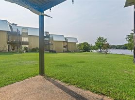 119 Riverbend Dr, Mobile, AL