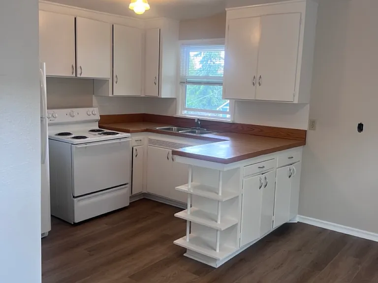 4222 SW Walker St #3 — Photo 6