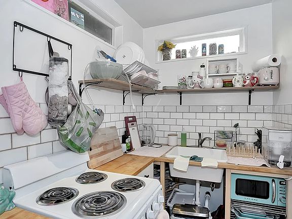 3rd image of 2906 N 21st St APT 4