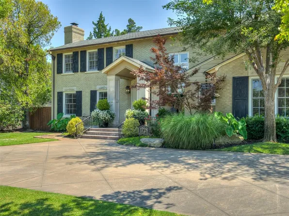 1728 Kingsbury Ln, Nichols Hills, OK 73116