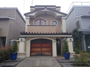 1326 44th Ave SW, Seattle, WA 98116