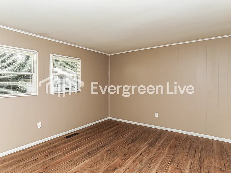 9622 Sacramento St — Photo 7