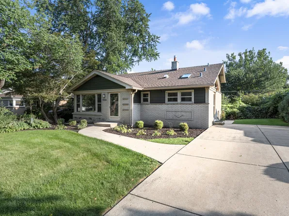 1505 W Euclid Ave, Arlington Heights, IL 60005