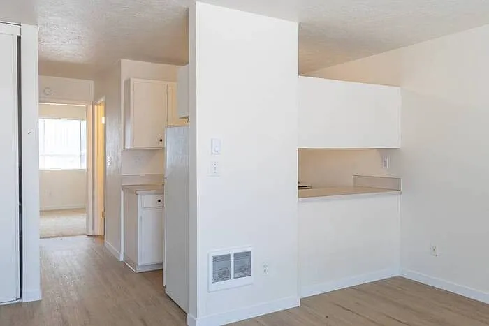 7720 E Burnside St #203 — Photo 3