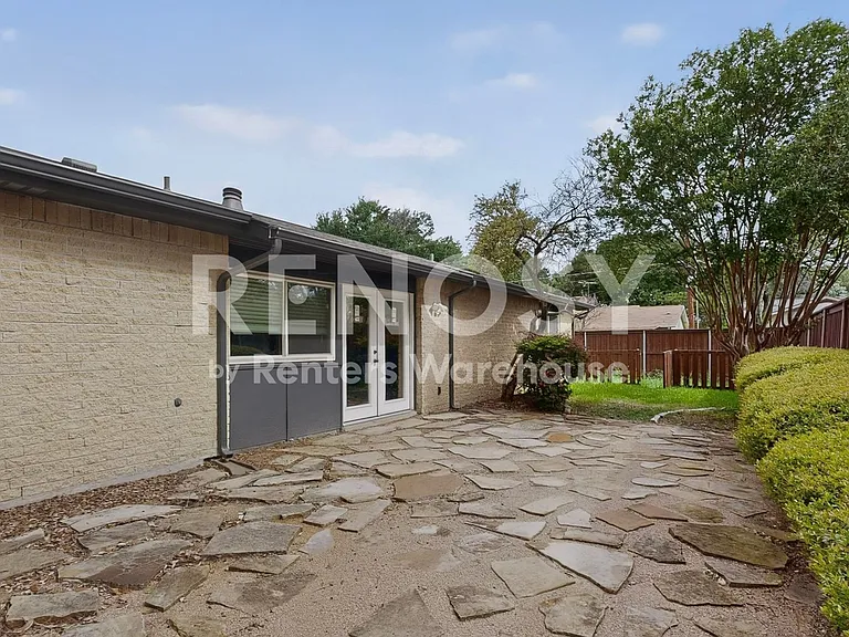 913 Overdowns Dr — Photo 5