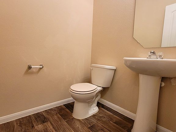 5th image of 318 James Adkins Dr