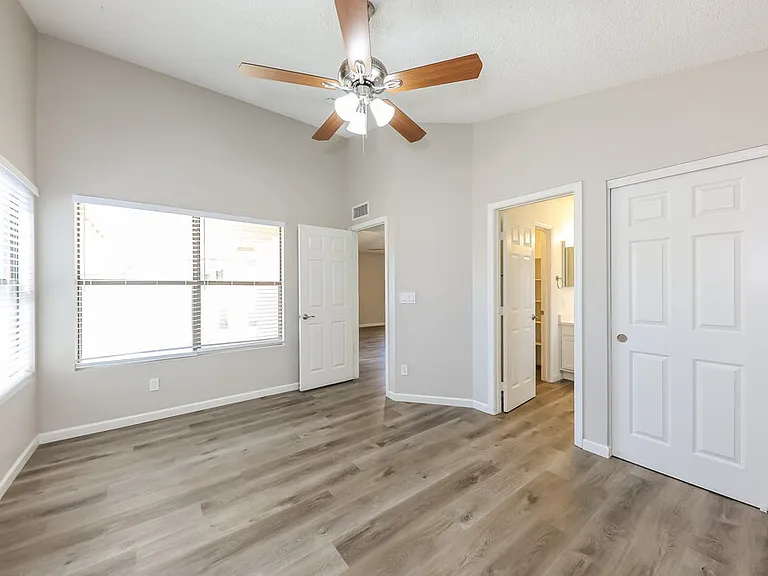 8938 N 64th Ln — Photo 11