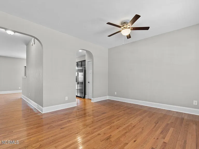 290 Adams Cir — Photo 14