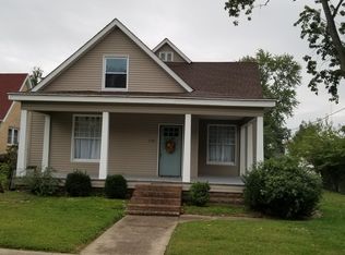 108 E 9th St, Metropolis, IL 62960