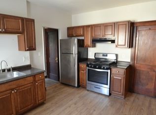 654 Metropolitan Ave APT 4, Hyde Park, MA 02136