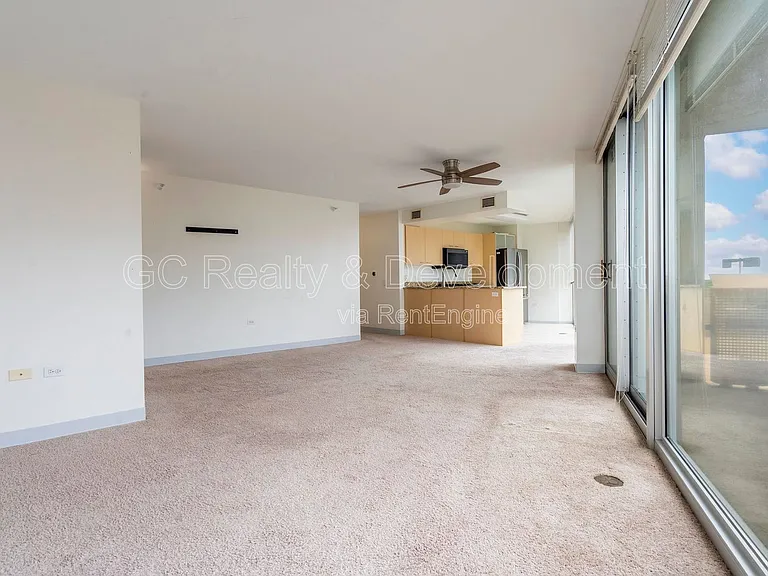 1720 Maple Ave #820 — Photo 4