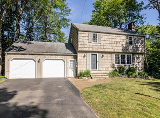 28 Brentwood Rd, Cape Elizabeth, ME 04107