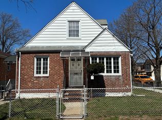 25719 87th Rd, Floral Park, NY 11001