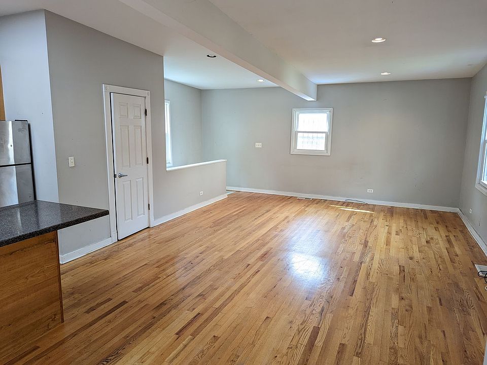 1st image of 2233 W Armitage Ave #0