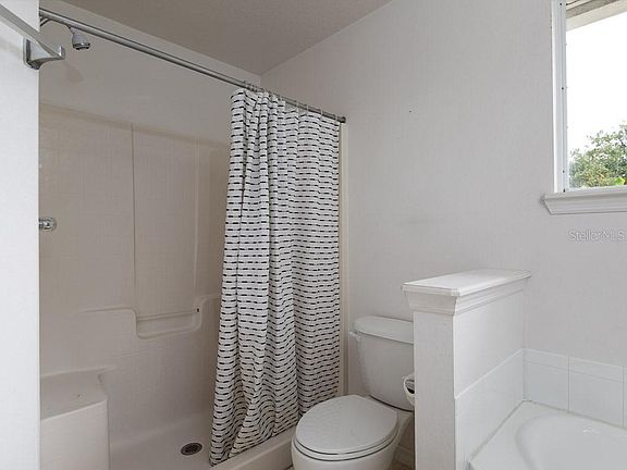 4th image of 1143 N Brickell Dr