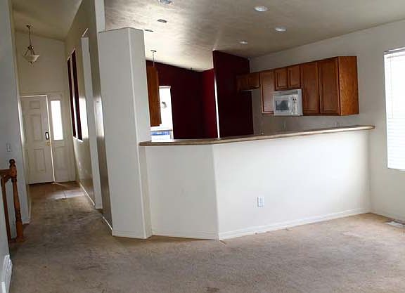 4th image of 1055 S Kimball Dr