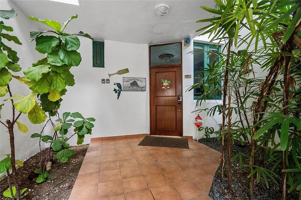 3 bed, 3.5 bath, 2226 sqft, $4,500 — Photo 3