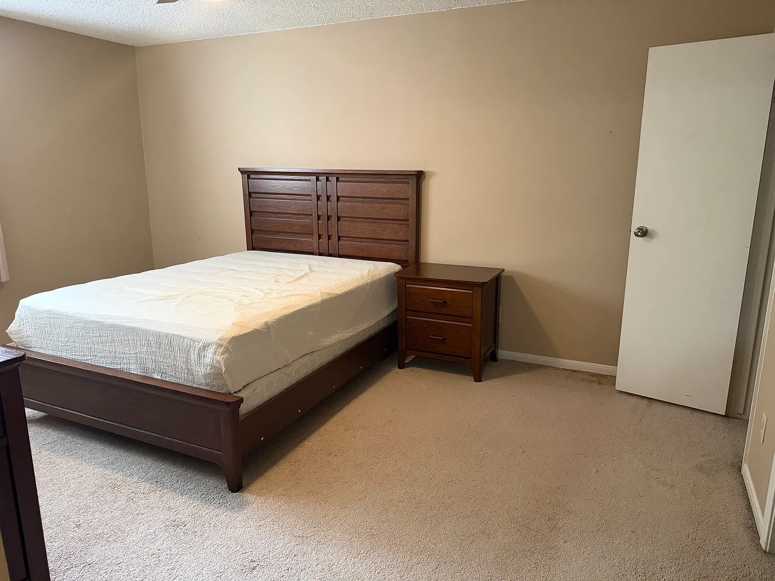 1 bed, 802 sqft, $1,200 — Photo 1