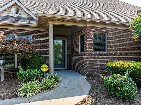 3rd image of 1559 Pine Needles Ln