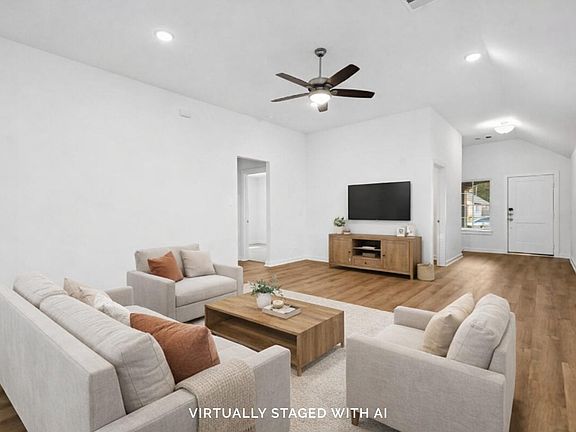 3rd image of 22454 Douglas Ct