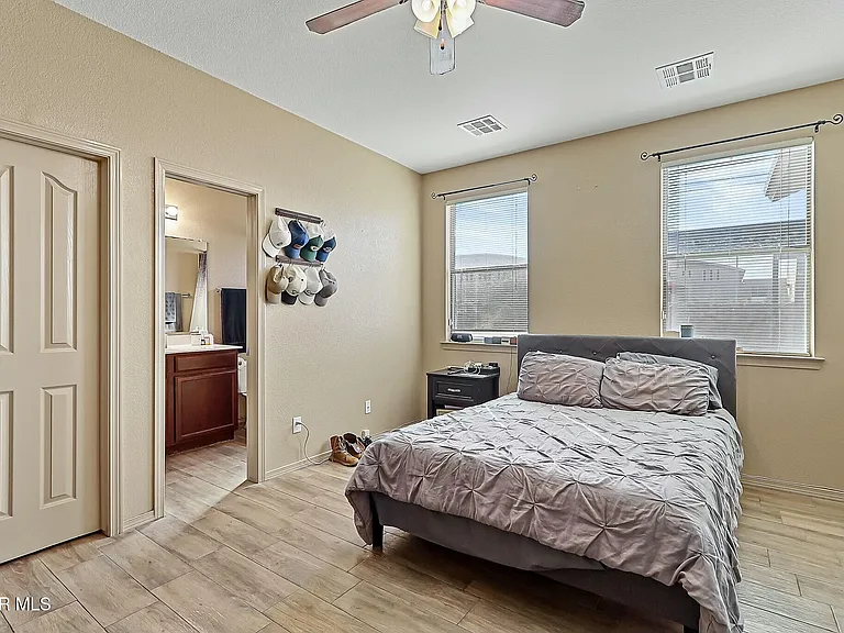 13142 Saker Dr — Photo 14