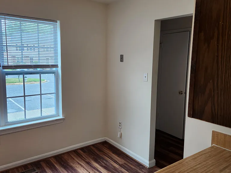 853 Saint Michaels Dr — Photo 11