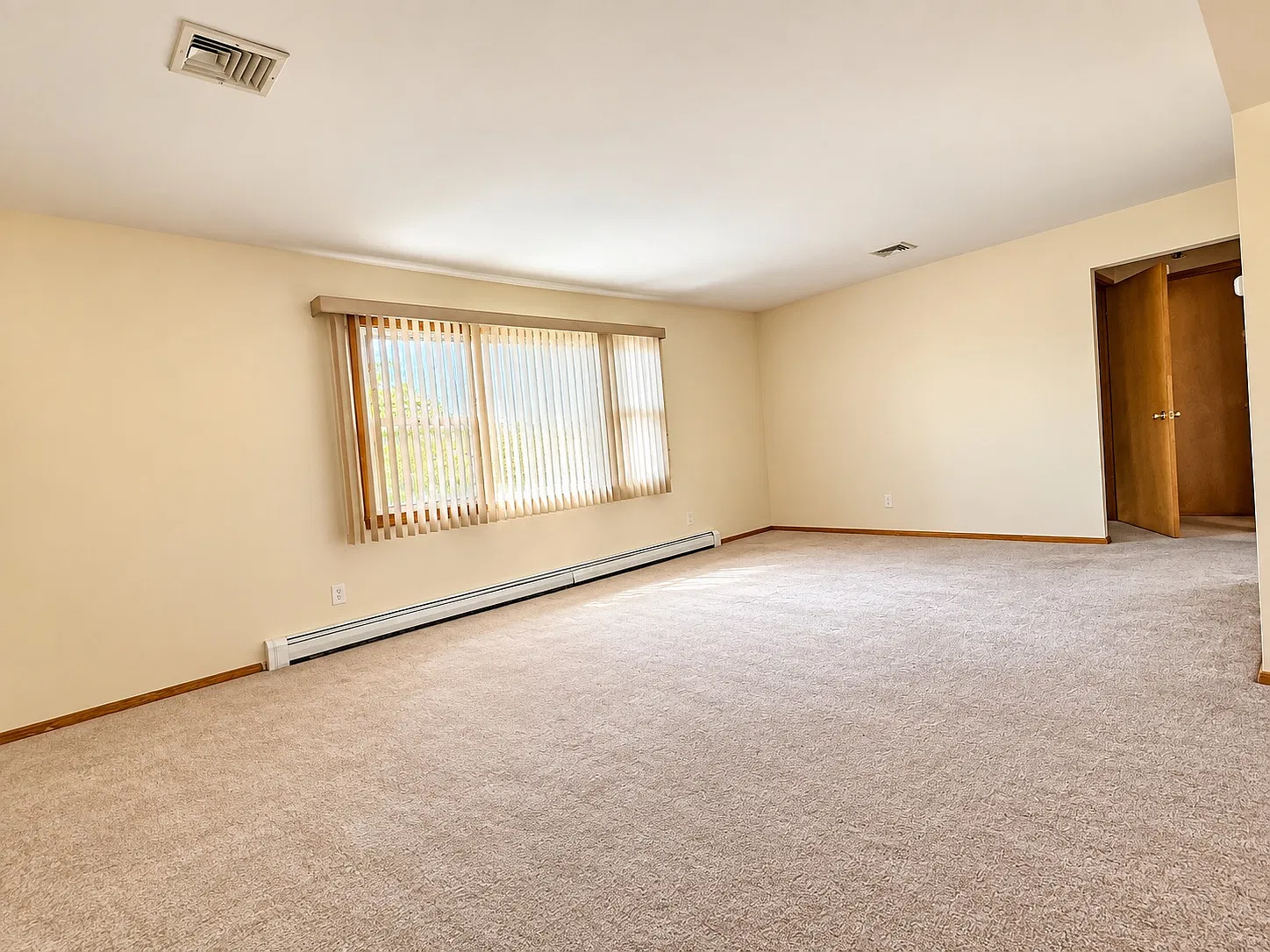 3 bed, 1.5 bath, $2,900 — Photo 3